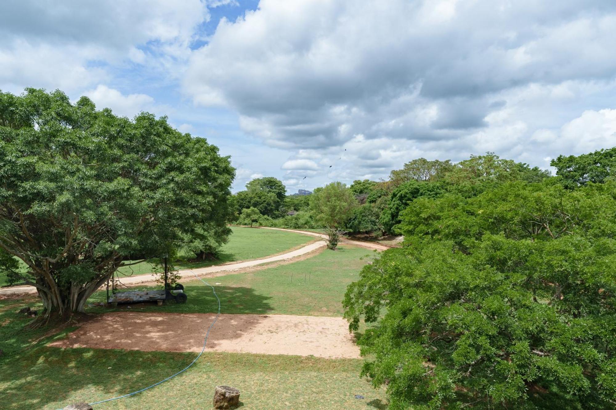 Ayugiri Ayurveda Wellness Resort Sigiriya Exterior photo